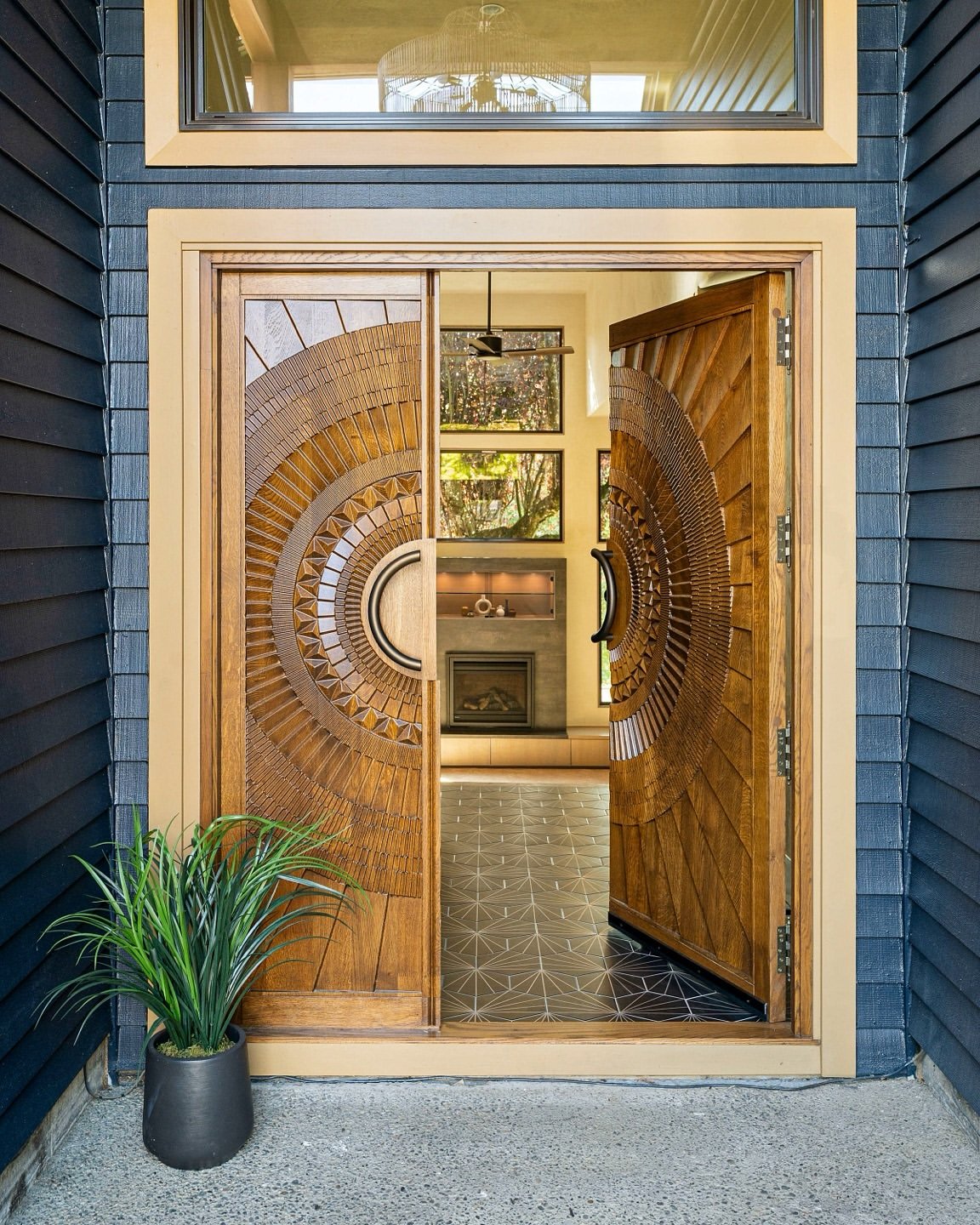 White oak front door in kiln-dried seasoned White Oak, installed in Oregon, USA, made by LK Door